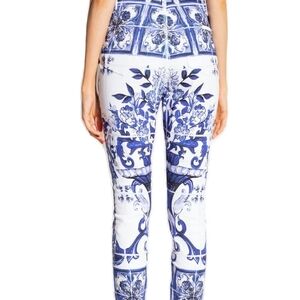 Women Dolce Gabanna jeans